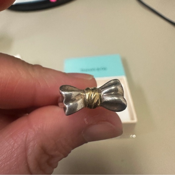 Tiffany & Co. Silver Bow Ring - Picture 2 of 6